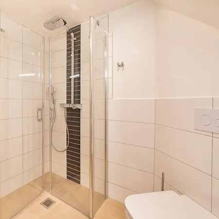 Ferienhaushaelfte Joeri Hues 2 *