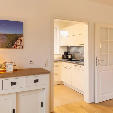 Feriehus Ferienhaushaelfte Joeri Hues 2 *